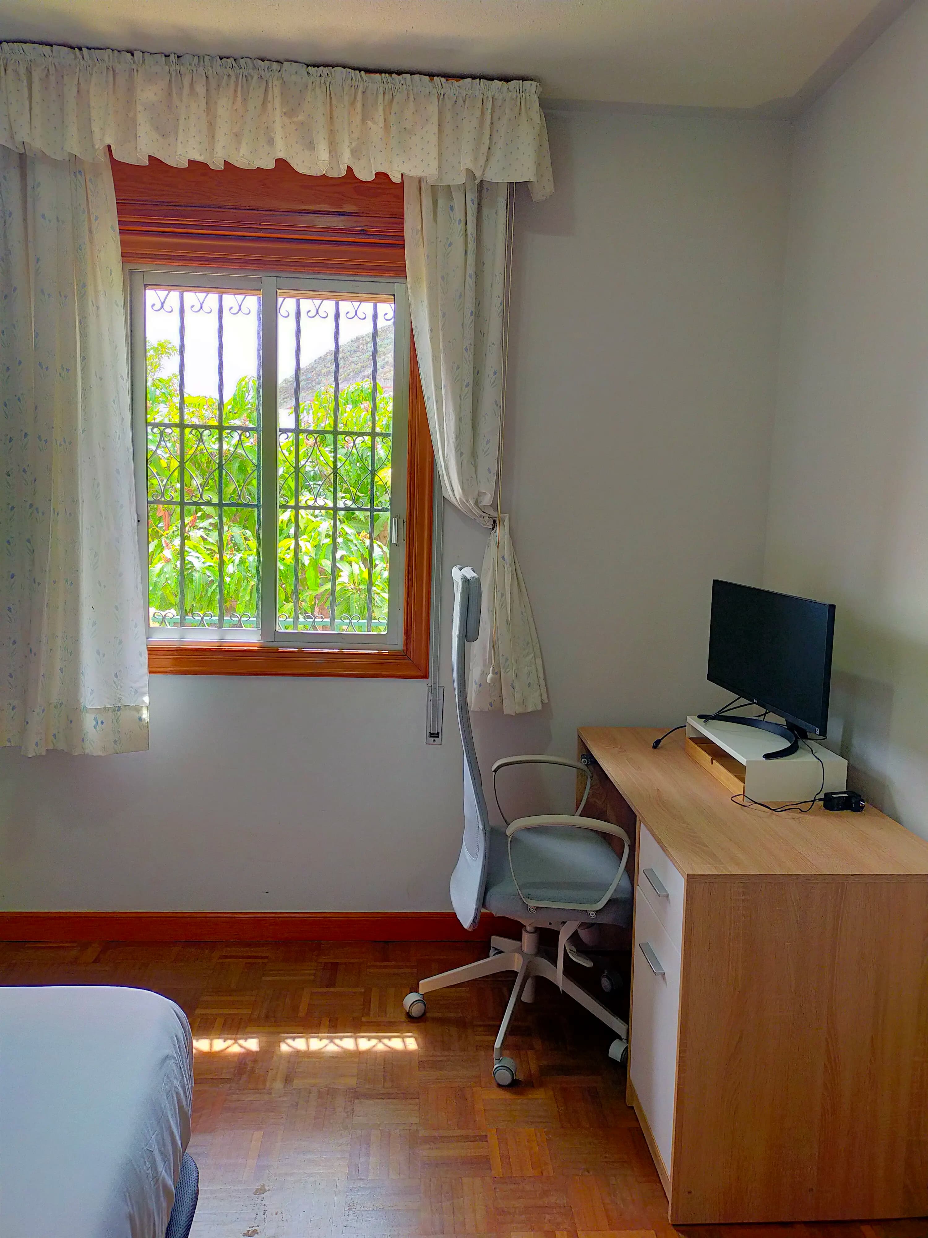 Pineapple Room at Blue Paradise, private room photo 2.